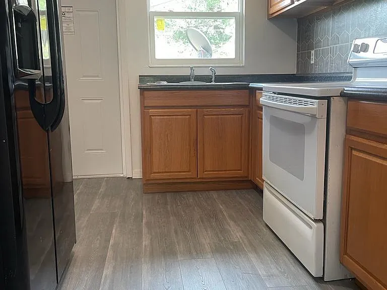 1522 Penny Ave — Photo 7