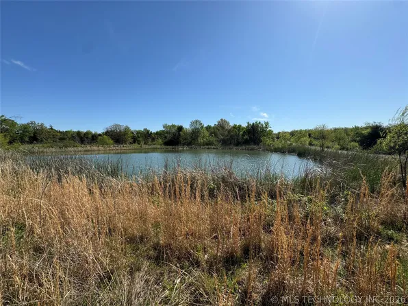 11 E Blue Creek Rd, McAlester, OK 74501