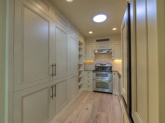 5th image of 4800 N 68th St Unit 338