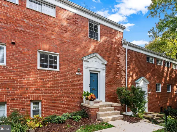 1552 Mount Eagle Pl, Alexandria, VA 22302