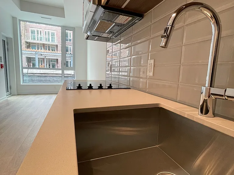 150 Logan Ave #113 — Photo 10