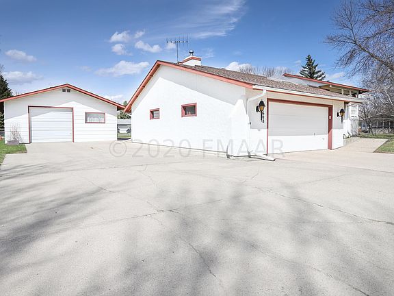 4th image of 1608 52nd Ave N
