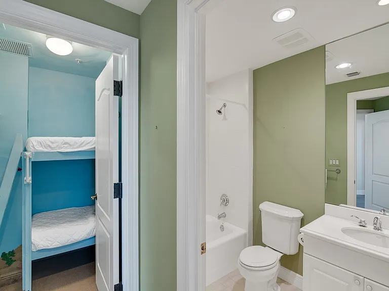 9013 Somerset Bay Ln #201 — Photo 13