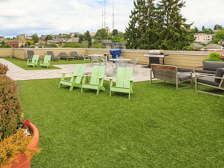Rooftop with Grilling Area
