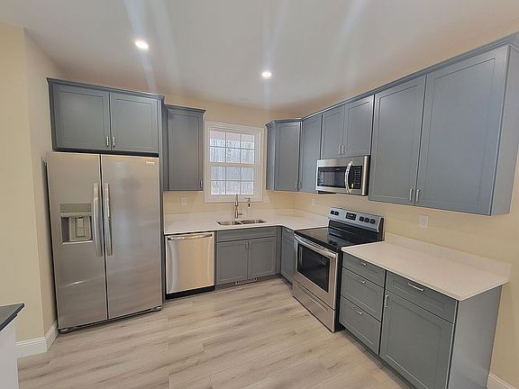 5th image of 229 North St