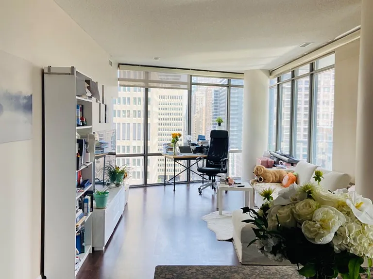 832 Bay St #1605 — Photo 6