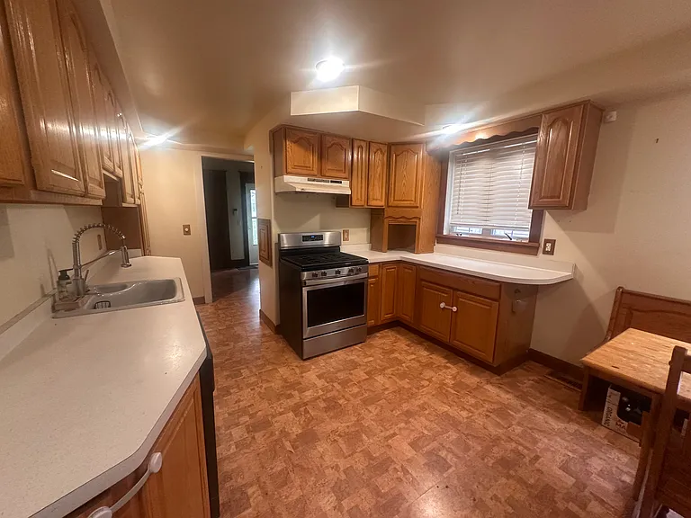 436 Selye Ter — Photo 5
