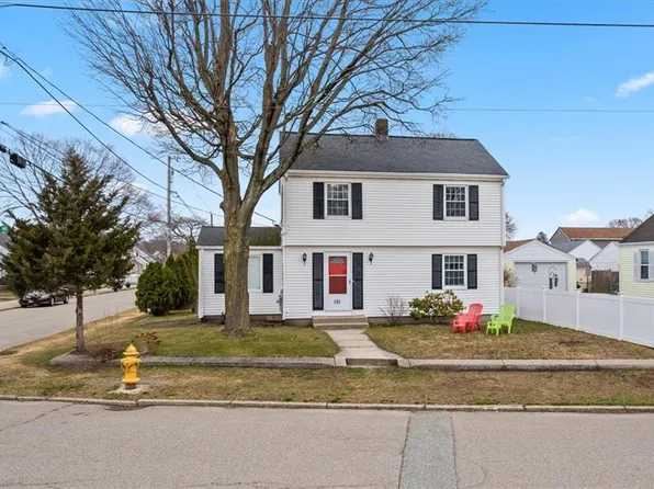151 Orient Ave, Pawtucket, RI 02861
