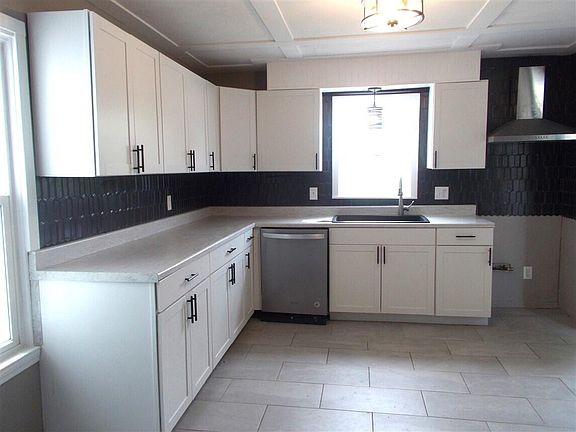 3rd image of 22109 Saint Stephens St