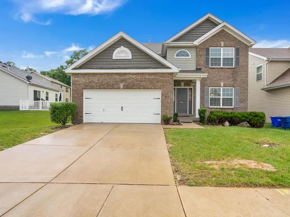 992 Meramec Grove Dr, Ballwin, MO 63021