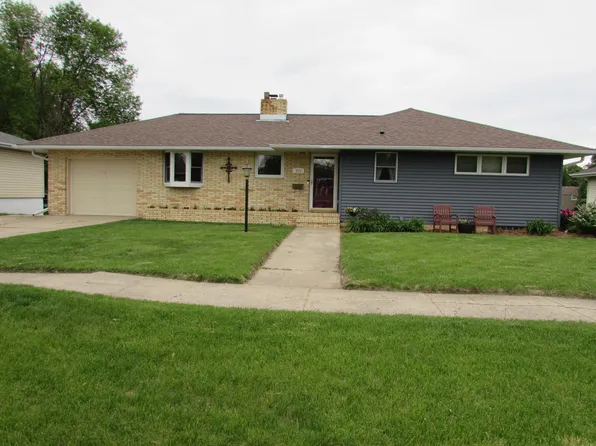 933 S Hampton St, Fairmont, MN 56031