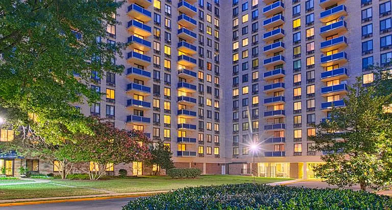 Riverside Apartments — Photo 54