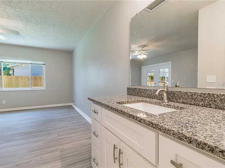 14729 Tall Tree Dr — Photo 17