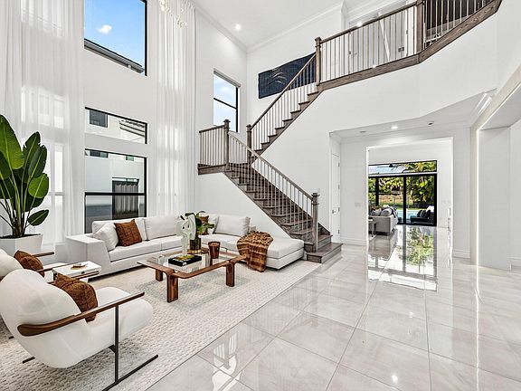 4th image of 9065 Benedetta Place