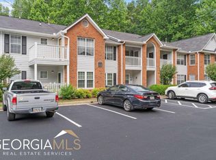 416 Streamside Dr, Roswell, GA 30076