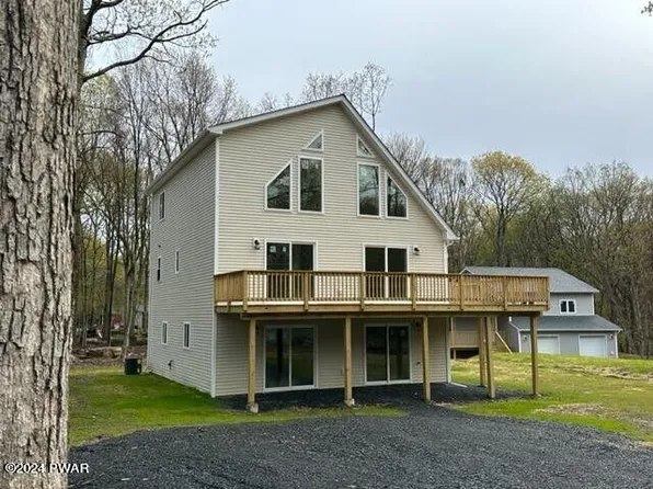 178 Spring Dr, Dingmans Ferry, PA 18328