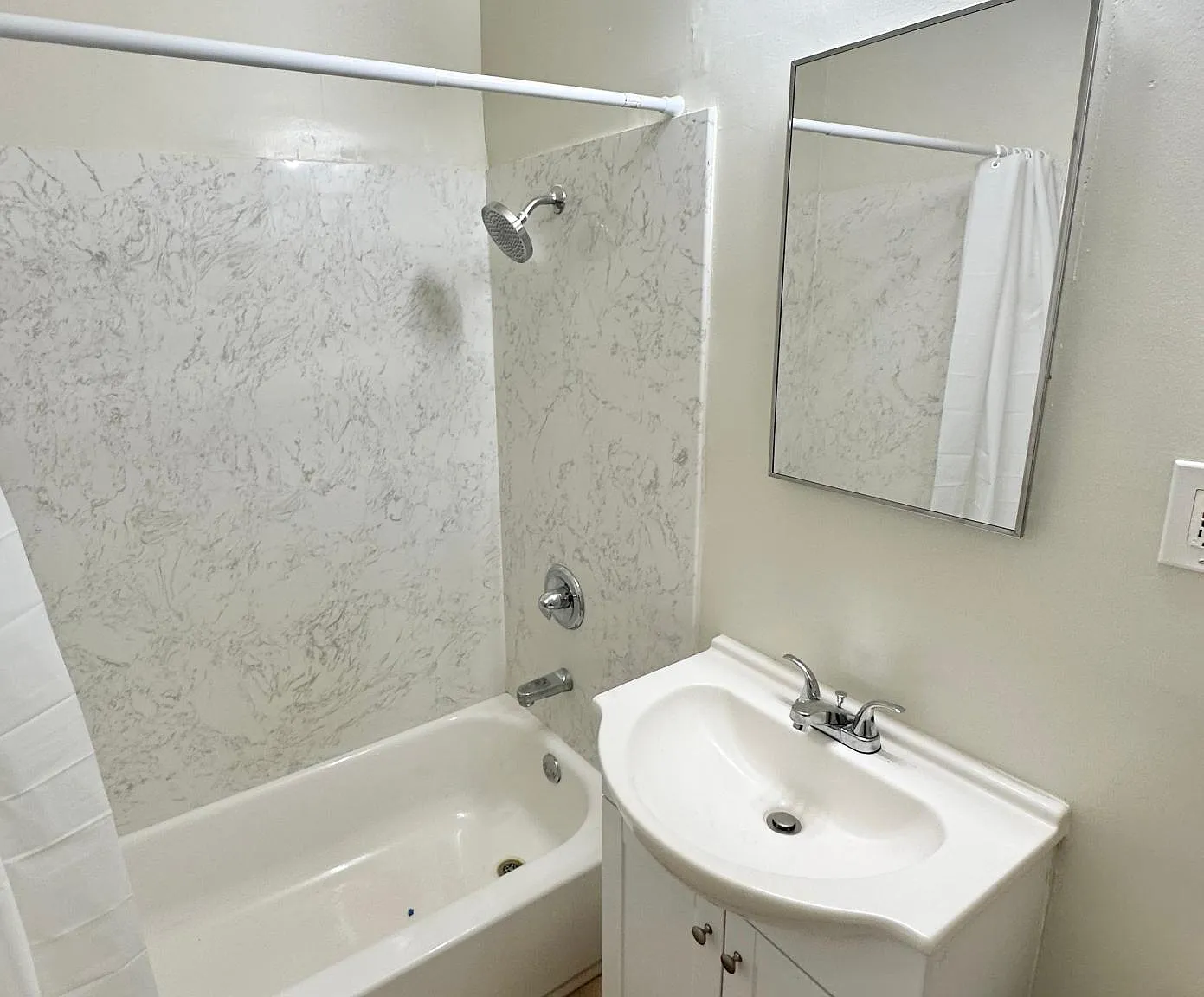 2 bed, 1100 sqft, $5,195 — Photo 4
