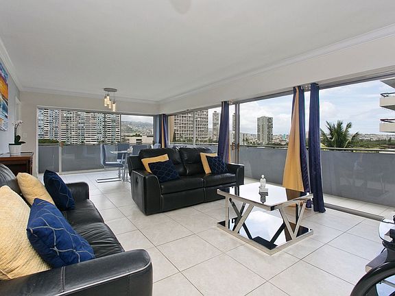 3rd image of 2015 Ala Wai Blvd APT 8A