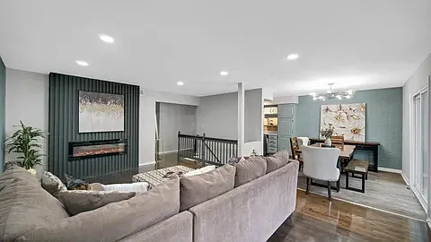 4 bed, 2496 sqft, $2,500 — Photo 2