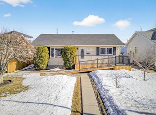 10583 40th St NW, Edmonton, AB T6A 1S9