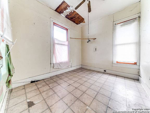 5th image of 617 DAWSON ST