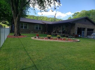 7 Rock Branch Rd, Poca, WV 25159