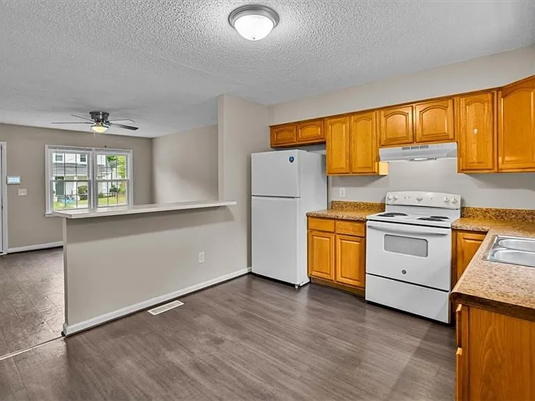 1307 Pearson St — Photo 26