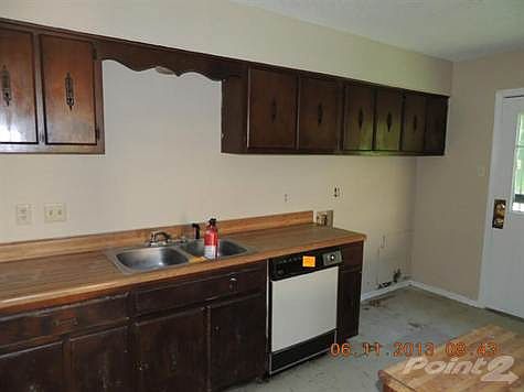 2nd image of 661 McWhirter Ave