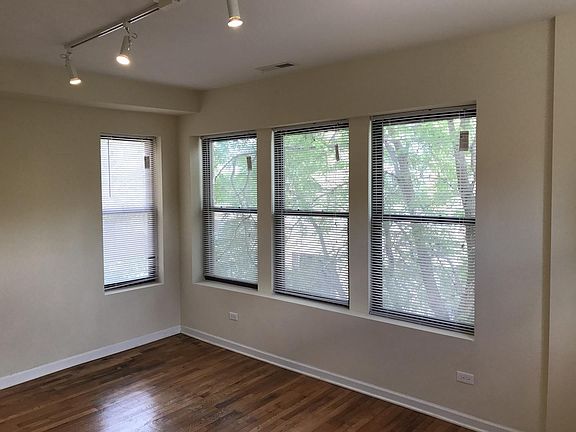 5th image of 4746 N Sacramento Ave #24fd55441