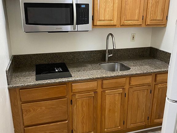 4th image of 205 S 42nd St APT A2