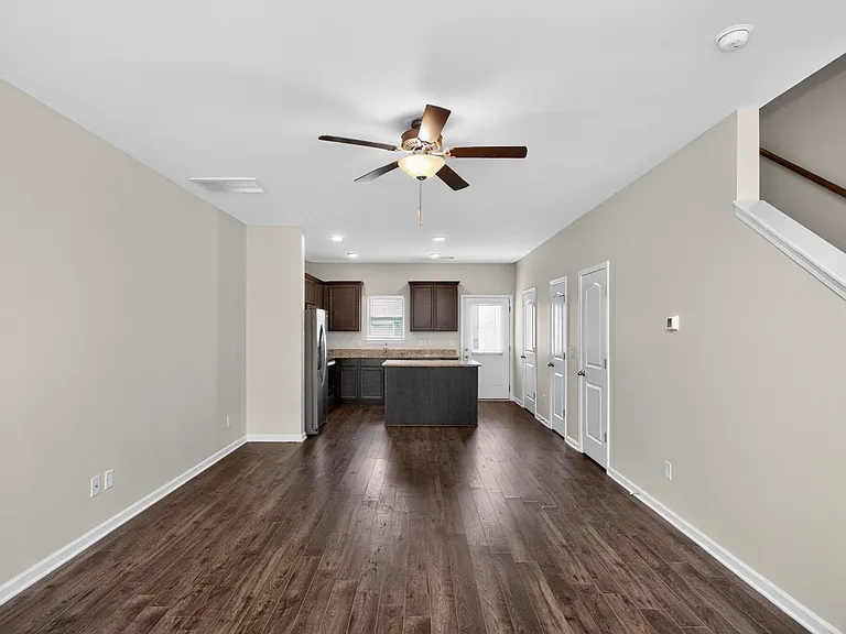 1023 Glen Marcus Dr — Photo 9