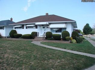 29539 Vinewood Dr, Wickliffe, OH 44092