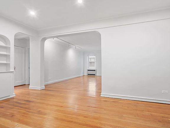 5th image of 601 E 19th St APT 2H