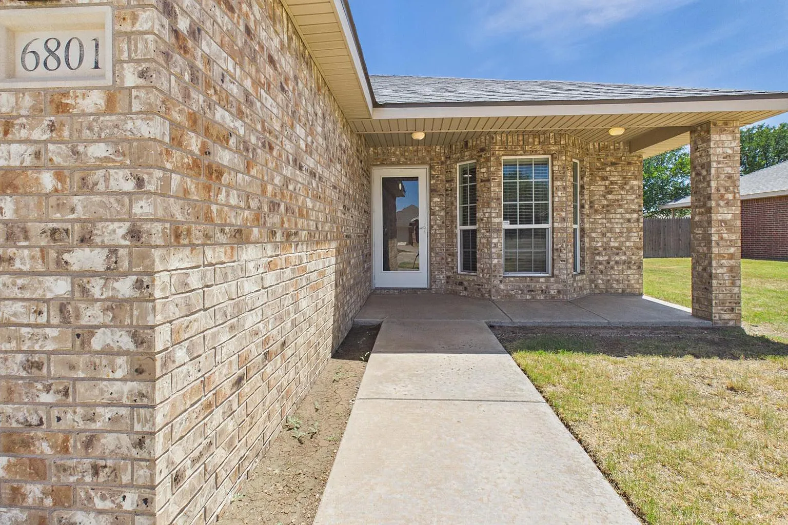 3 bed, 1577 sqft, $1,700 — Photo 4