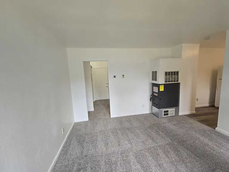 10910 Valley Ave E #10910 — Photo 9