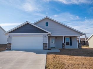 1009 E Southridge Rd, Marshalltown, IA 50158