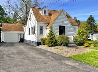 35 Van Duyne Ave, Auburn, NY 13021
