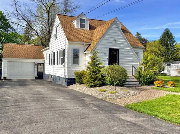 35 Van Duyne Ave, Auburn, NY 13021