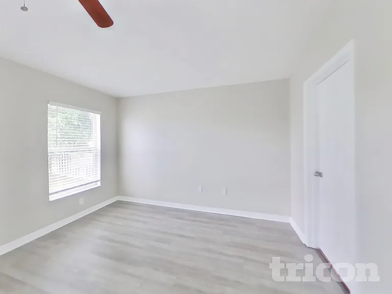 3418 Thistledown Ln — Photo 5