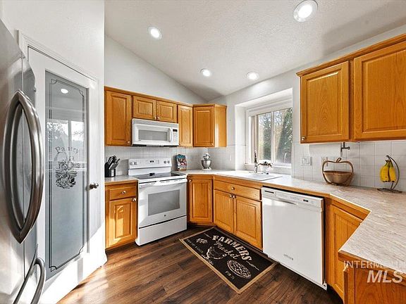 4th image of 4974 S Walcott Ave