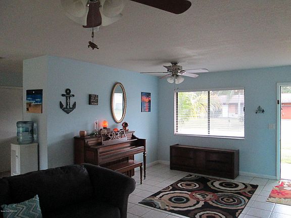 4th image of 221 Cocoa St SE