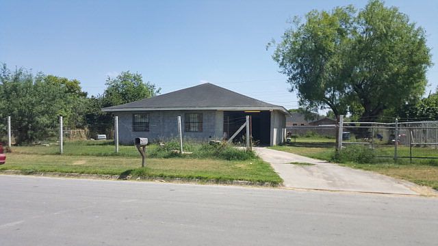 1st image of 3601 Francisca Ave