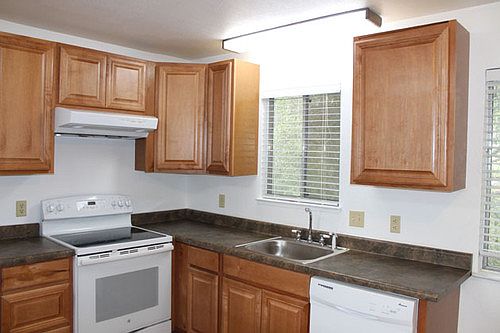 2nd image of 700 Pinetop Cir APT 25