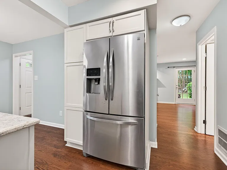 1526 Dirkson Ct — Photo 12