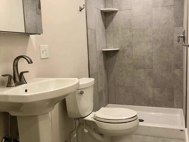 85 Pine St #1 — Photo 6