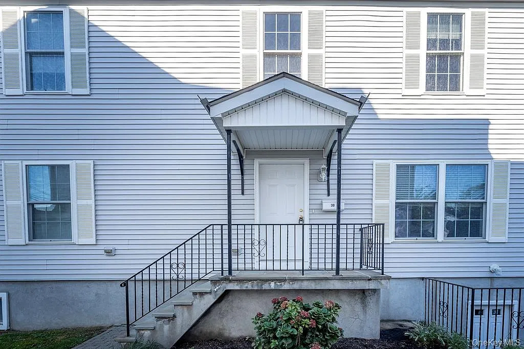 3 bed, 1.5 bath, 1600 sqft, $3,900 — Photo 3