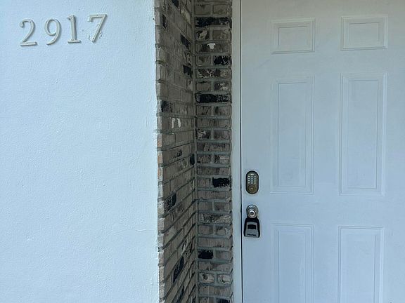 3rd image of 2915 SE 2nd Street