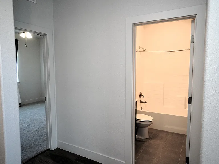 245 E Caldera St — Photo 6