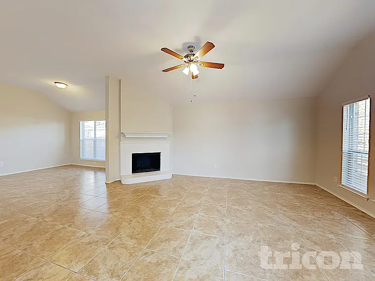 413 Rustic Grove Ln — Photo 4