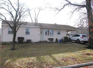 89 Princeton Rd, Parlin, NJ 08859